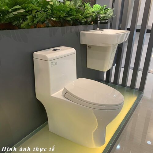 anh thuc te bon cau viglacera v45 Bồn cầu 2 khối Viglacera V45